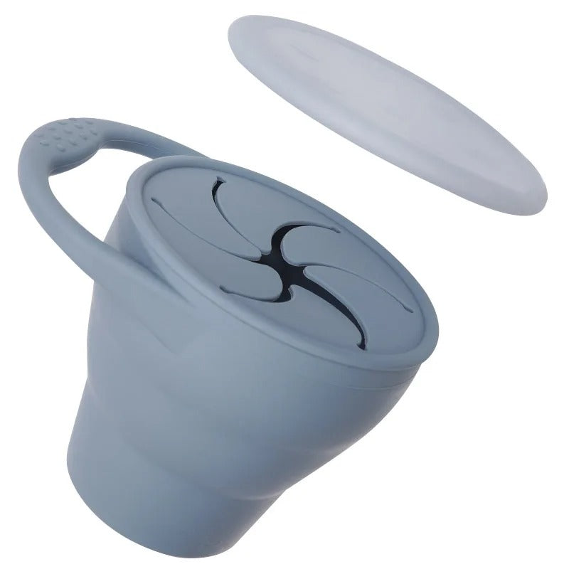 100%Food Safe Approve Silicone Container For Small Items Fashionable Snack cup Portable Food Cup With Lid Baby Accessories