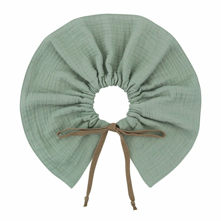 New Design Baby Bibs Cotton Accessories Fashionable Feeding Solid Color Burp Cloth Newborn Drool Bibs Apron Cotton Bandana Bibs