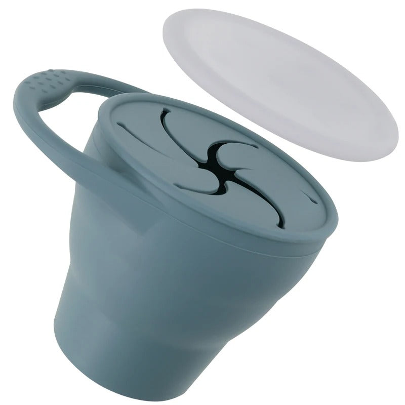 100%Food Safe Approve Silicone Container For Small Items Fashionable Snack cup Portable Food Cup With Lid Baby Accessories