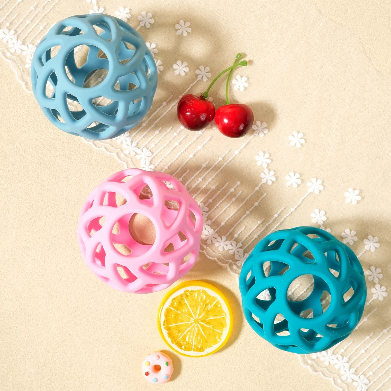 1PCS Baby Silicone Teether Toy Ball Shape Teething Toys Solid Color Oral Health Baby Stuff Baby Care Chewing Toy Baby Items