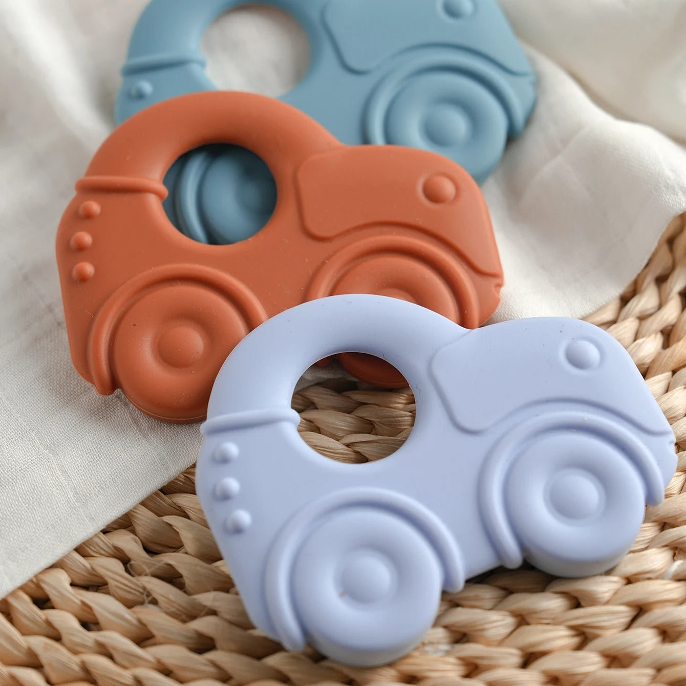 1Pc Baby Silicone Teether Toys Infant BPA Free Cartoon Car Soothing Teething Toys Newborn Chewing Teething Toy Baby Stuff