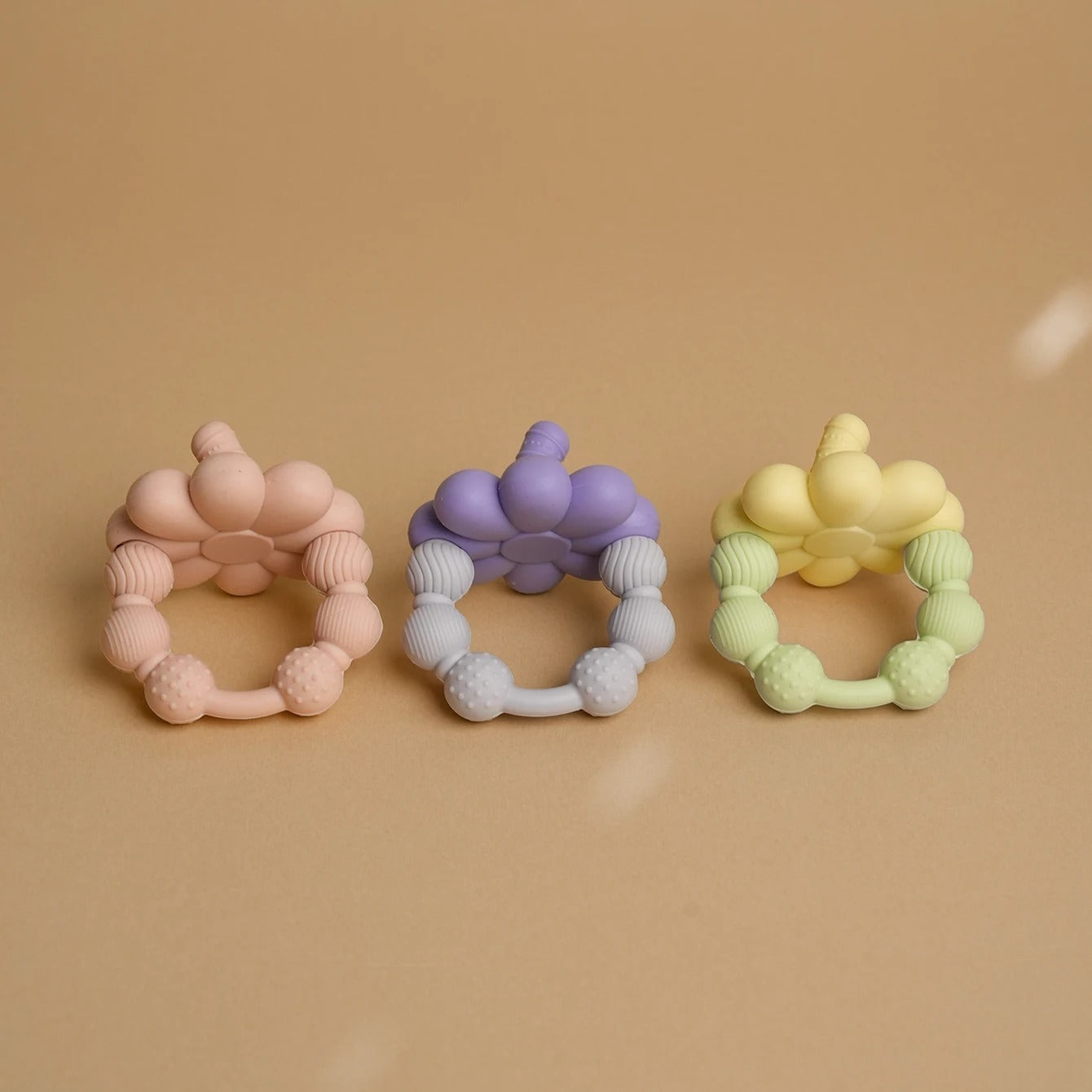 1PCS Silicone Baby Teether Baby Toys BPA Free Chewing Teething Toys Cartoon Shape Teether Silicone Soother Toys Baby Stuff