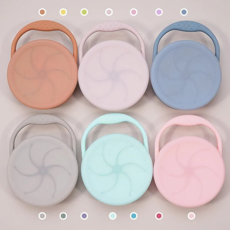 100%Food Safe Approve Silicone Container For Small Items Fashionable Snack cup Portable Food Cup With Lid Baby Accessories