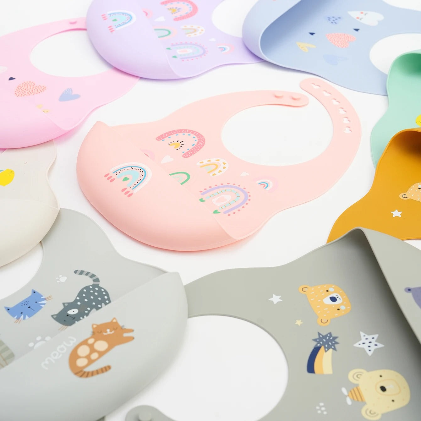 1PCS Silicone Baby Bib Waterproof Saliva Bibs Cartoon Newborn Soft Aprons Portable Baby Burp Scarf Baby Feeding Accessories