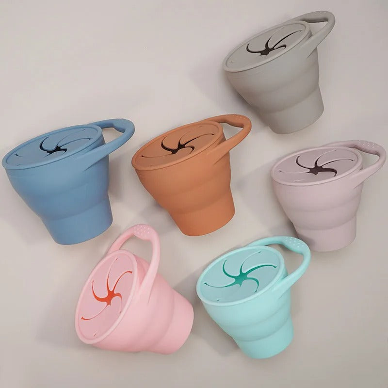 100%Food Safe Approve Silicone Container For Small Items Fashionable Snack cup Portable Food Cup With Lid Baby Accessories