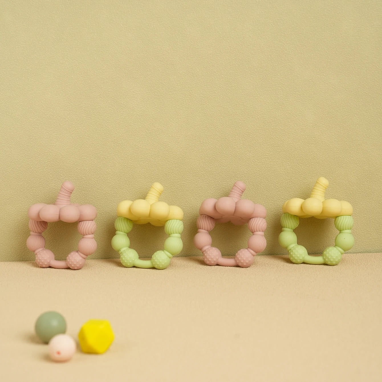 1PCS Silicone Baby Teether Baby Toys BPA Free Chewing Teething Toys Cartoon Shape Teether Silicone Soother Toys Baby Stuff