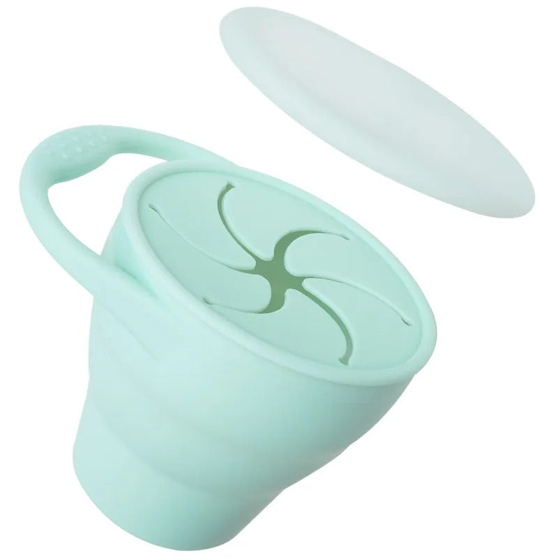 100%Food Safe Approve Silicone Container For Small Items Fashionable Snack cup Portable Food Cup With Lid Baby Accessories