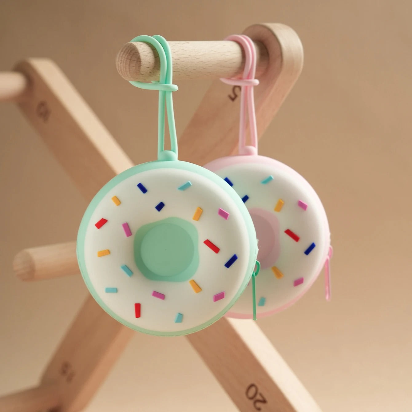1PCS Baby Silicone Pacifier Storage Case New Donut Shape Pacifier Holder Portable Pacifier Cover Pouch Box Nipple Accessories