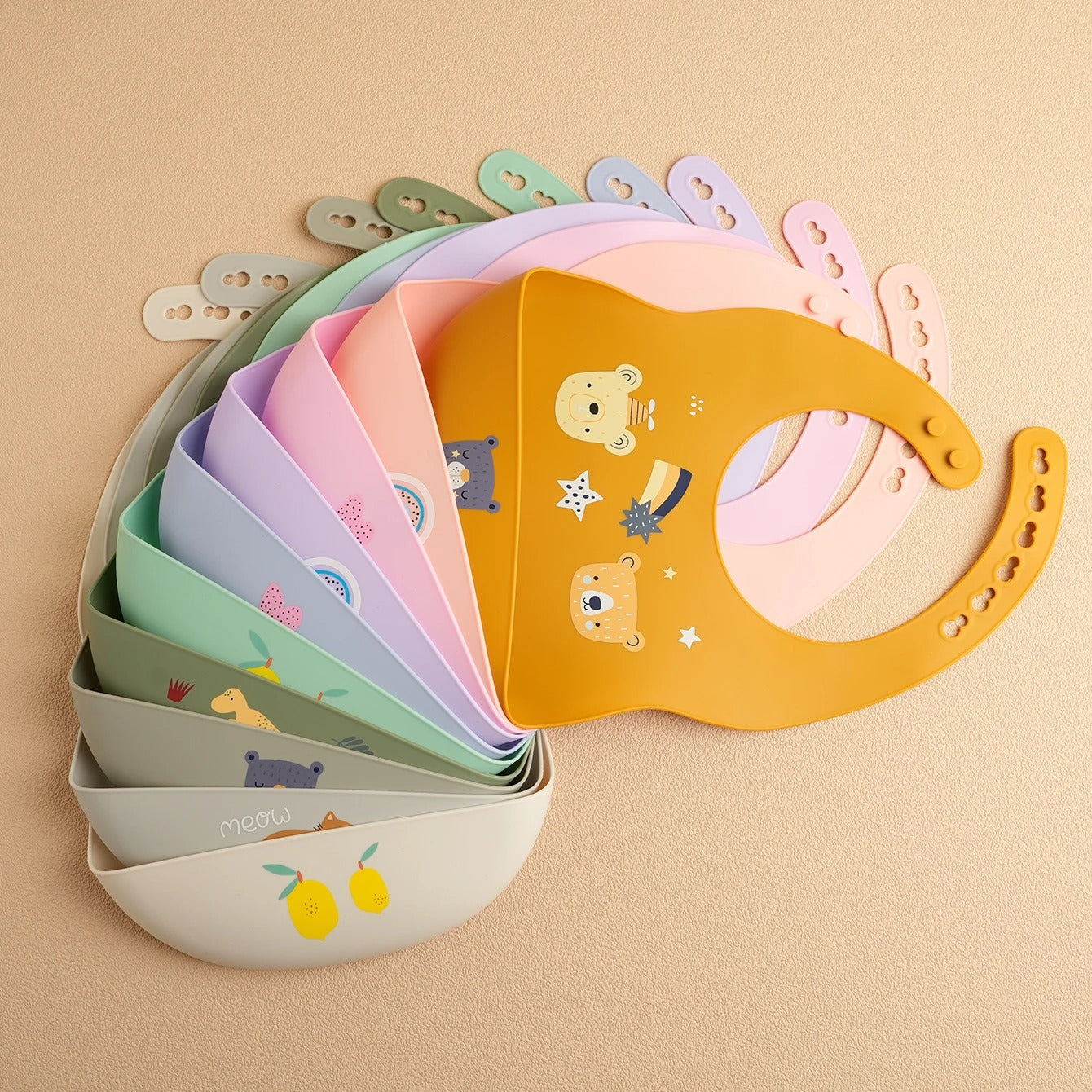 1PCS Silicone Baby Bib Waterproof Saliva Bibs Cartoon Newborn Soft Aprons Portable Baby Burp Scarf Baby Feeding Accessories